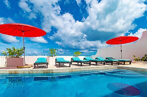 Caprice 7 Ocean Front Villa private Pool