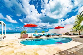 Caprice 7 Ocean Front Villa private Pool