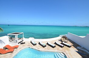 Caprice 7 Ocean Front Villa private Pool