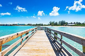 Delaporte 12 Ocean Front Townhome - Pool