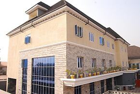 Exclusive Serene Hotel