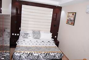 Exclusive Serene Hotel