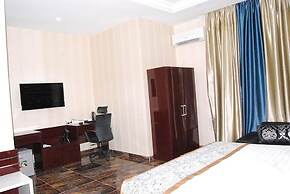 Exclusive Serene Hotel