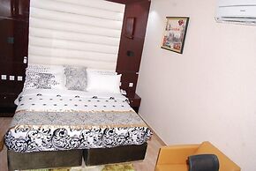 Exclusive Serene Hotel