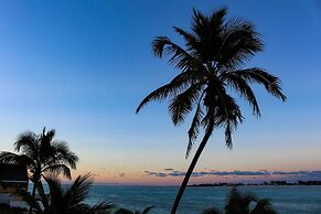 Blue Ocean Village House at Cable Beach