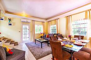 Blue Ocean Village House at Cable Beach