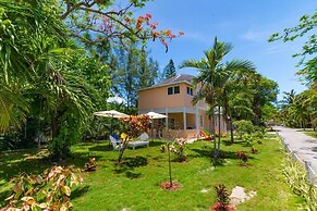 Blue Ocean Village House at Cable Beach