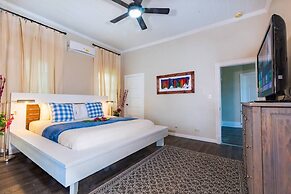 Blue Ocean Village House at Cable Beach