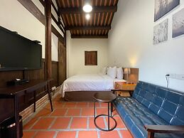 Guning Xiexinyuan Historical Inn