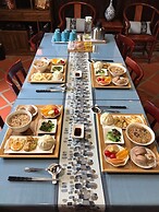 Guning Xiexinyuan Historical Inn