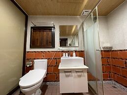 Guning Xiexinyuan Historical Inn