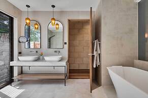 Sequoia Lodge - Adults Only