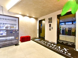 Livemax Fukuoka Tenjin-west