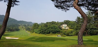 Crystal Valley CC - Golden Village