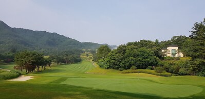 Crystal Valley CC - Golden Village
