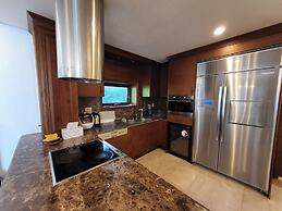 Crystal Valley CC - Golden Village