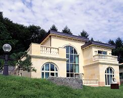 Crystal Valley CC - Golden Village