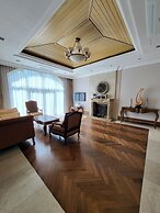 Crystal Valley CC - Golden Village