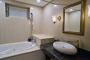 Crystal Valley CC - Golden Village