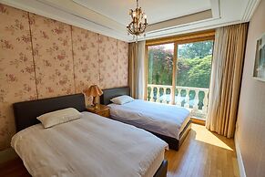 Crystal Valley CC - Golden Village