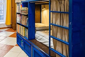 BookCase Hostel