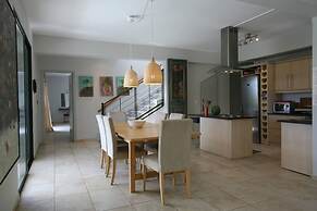 Lovely Open Plan Family Villa in Kato Katelios