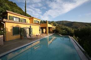 Lovely Open Plan Family Villa in Kato Katelios