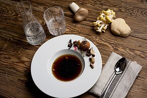 Holzfellas Hotel & Restaurant