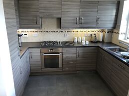 Immaculate 3-bed Apartment in Dundrum Co Down