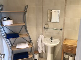 Immaculate 3-bed Apartment in Dundrum Co Down