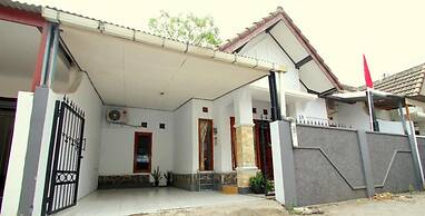 D'Java Homestay Seturan by The GrandJava