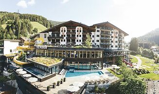 Almhof Family Resort & SPA