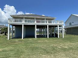 Serendipity Shore 3 Bedroom Home by RedAwning