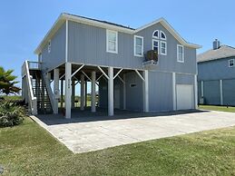 Serendipity Shore 3 Bedroom Home by RedAwning