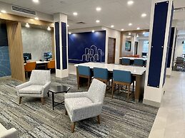 Holiday Inn Express & Suites Ft. Smith Airport by IHG
