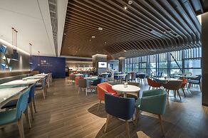 Holiday Inn Express Zhuhai Gongbei by IHG