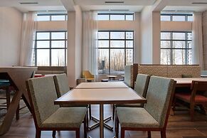 Hampton Inn & Suites Ottawa West