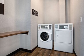 Hampton Inn & Suites Ottawa West