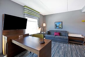 Hampton Inn & Suites Ottawa West