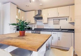 Bow Stays by Stay Guru