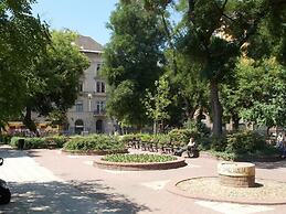 Gracia Apartment House