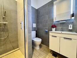 Gracia Apartment House