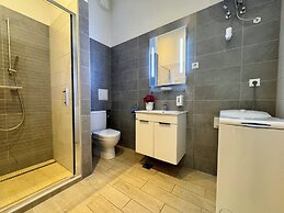 Gracia Apartment House