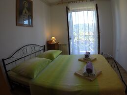 Antique Apartment With Balcony