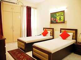 Room in Guest Room - Maplewood Guest House, Neeti Bagh, New Delhiit is