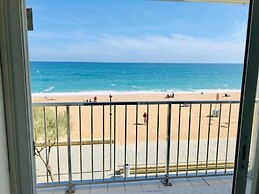 Investingspain Studio Beach Paradise Front sea Views on the Beach
