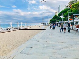 Investingspain Studio Beach Paradise Front sea Views on the Beach