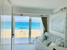 Investingspain Studio Beach Paradise Front sea Views on the Beach