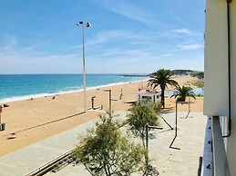 Investingspain Studio Beach Paradise Front sea Views on the Beach