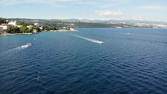 Apartment With Seaview